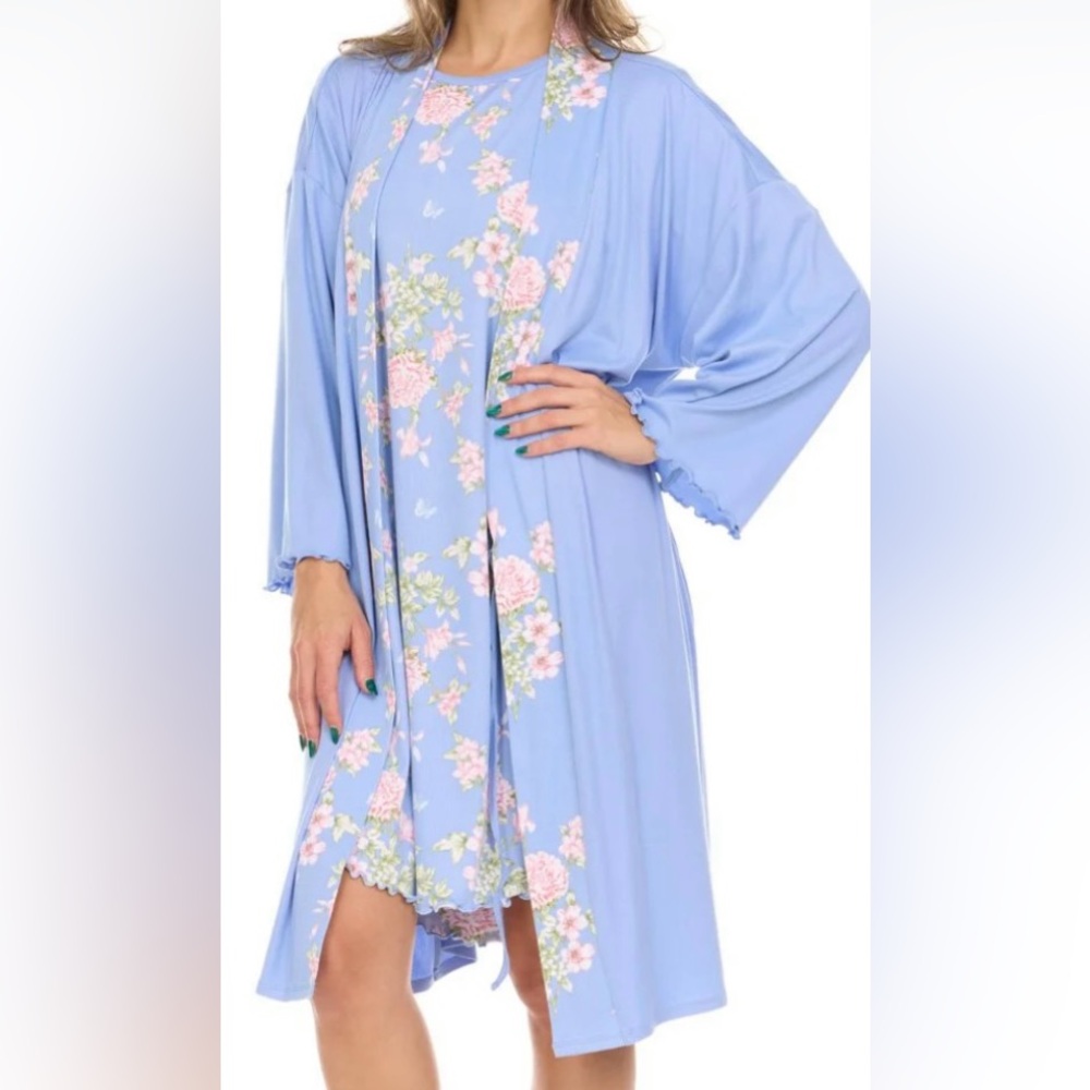 2 piece brand new Blue Floral Ribbed Sleep Dress with Robe❤️ size extra Small